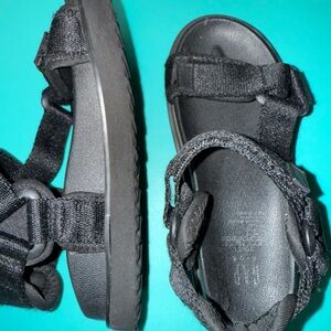 GAP Black Outdoor Sandals with Velcro Straps